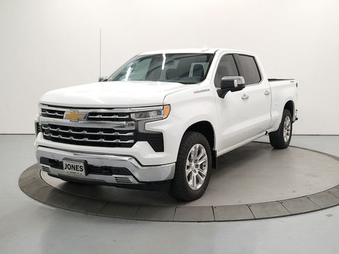 Used 2023 Chevrolet Silverado 1500 LTZ AWD/4WD image 4