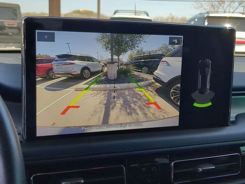 Used 2023 Lincoln Nautilus AWD w/ Premium Package image 16