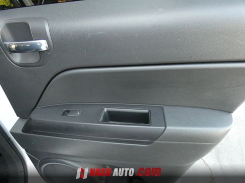 Used 2016 Jeep Patriot High Altitude FWD image 39