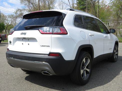 Used 2019 Jeep Cherokee Limited AWD/4WD image 5