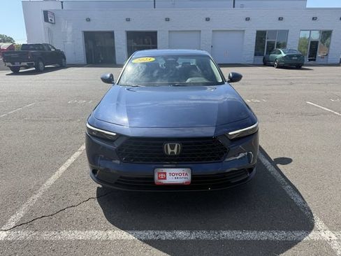 Used 2023 Honda Accord EX image 2