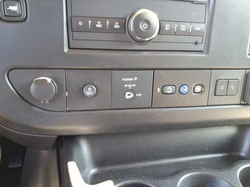 Used 2025 GMC Savana 3500 LT w/ LT Preferred Equipment Group RWD image 22