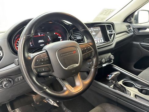 Used 2022 Dodge Durango SXT image 25