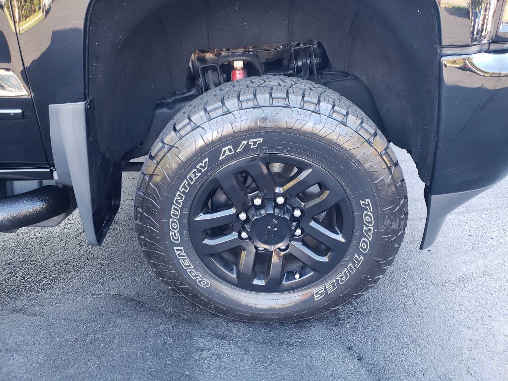 Used 2017 Chevrolet Silverado 2500 LTZ w/ Duramax Plus Package AWD/4WD image 40