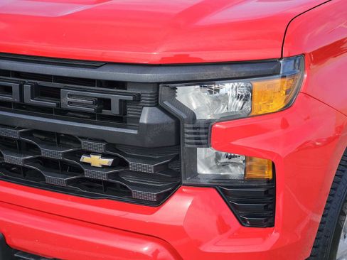 Used 2022 Chevrolet Silverado 1500 Custom image 7