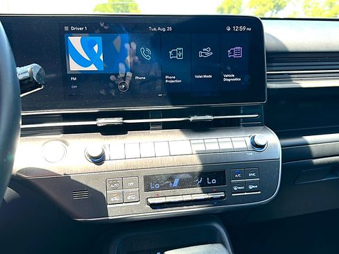 Used 2025 Hyundai Kona SEL FWD image 30