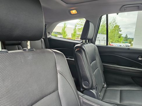 Used 2020 Honda Pilot Elite image 12