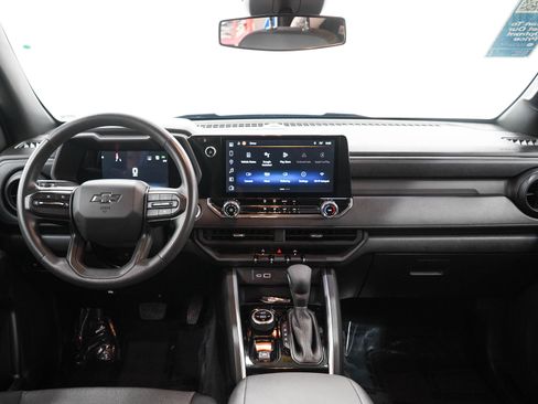 Used 2023 Chevrolet Colorado Trail Boss w/ Advanced Trailering Package AWD/4WD image 16