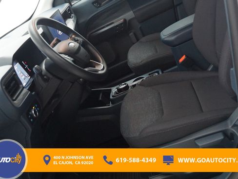 Used 2025 Ford Maverick XL FWD image 9