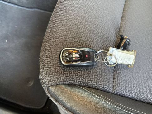 Used 2025 Buick Encore GX Preferred AWD/4WD image 25