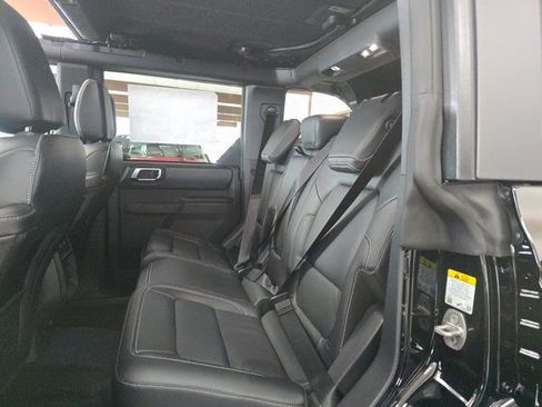 New 2025 Ford Bronco Outer Banks image 13