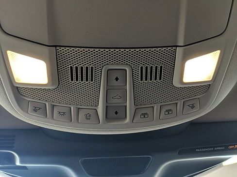 Certified 2022 Lincoln Nautilus Reserve image 27