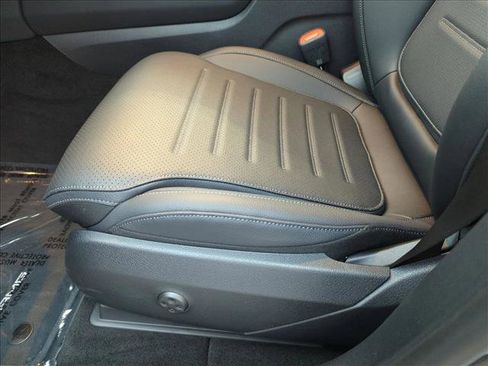 New 2026 Mercedes-Benz GLC 300 image 4