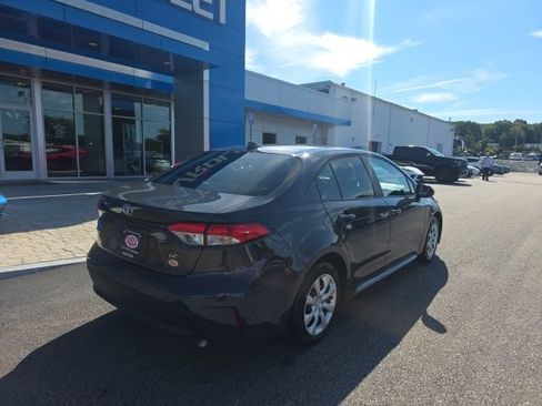 Used 2026 Toyota Corolla LE FWD image 7
