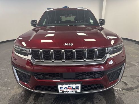 New 2026 Jeep Grand Cherokee Limited w/ Luxury Tech Group II image 3