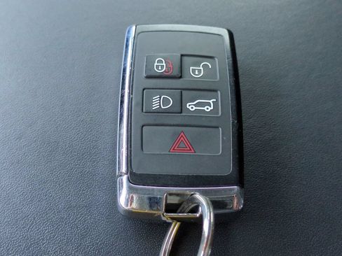 Used 2020 Land Rover Defender 110 HSE AWD/4WD image 32