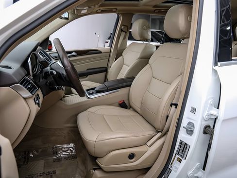 Used 2015 Mercedes-Benz ML 350 4MATIC w/ Premium 1 Package image 37