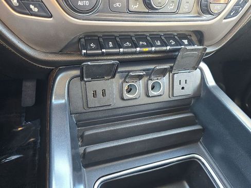 Used 2018 GMC Sierra 2500 Denali image 32