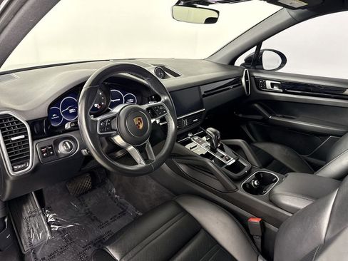 Certified 2020 Porsche Cayenne AWD/4WD image 4