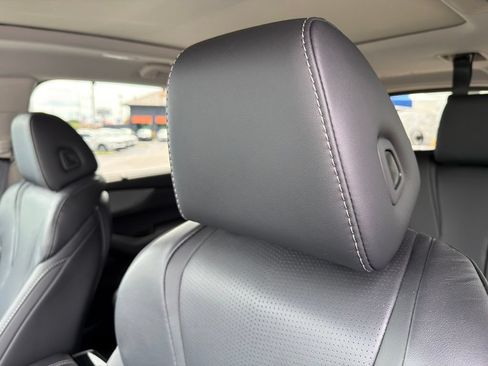 Certified 2026 Acura MDX w/ Technology Package FWD image 13