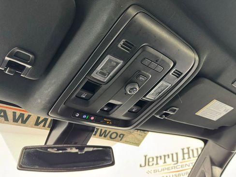 Used 2021 Chevrolet Tahoe Z71 image 22