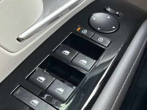 Used 2025 Hyundai Tucson Limited FWD image 22