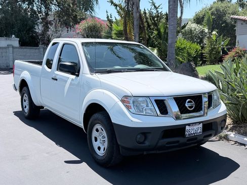 Used 2019 Nissan Frontier S RWD image 5