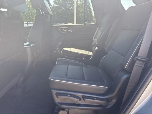 Used 2024 Chevrolet Tahoe Premier w/ Advanced Technology Package AWD/4WD image 13