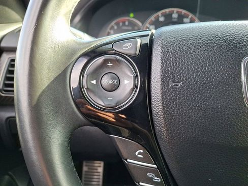 Used 2016 Honda Accord Sport image 21