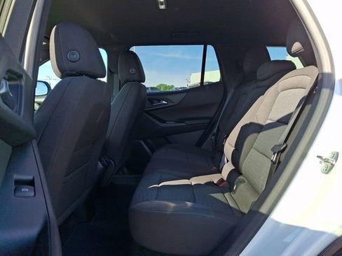 Used 2025 Chevrolet Equinox LT AWD/4WD image 10