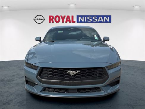 Used 2025 Ford Mustang Coupe image 2