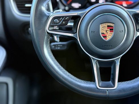 Used 2017 Porsche Macan S image 25