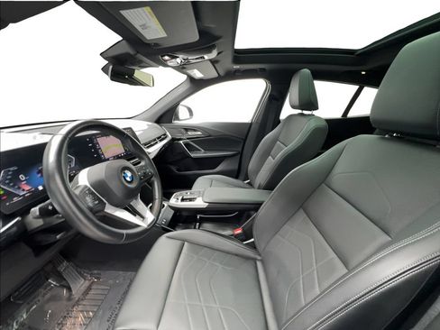 Used 2025 BMW X2 xDrive28i AWD/4WD image 19