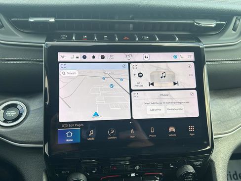 Used 2023 Jeep Grand Cherokee Limited image 22