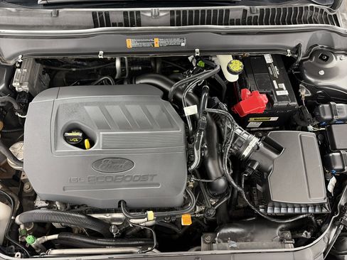 Used 2018 Ford Fusion SE w/ Fusion SE Technology Package FWD image 11