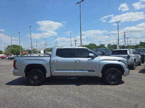 Used 2023 Toyota Tundra Platinum AWD/4WD image 4