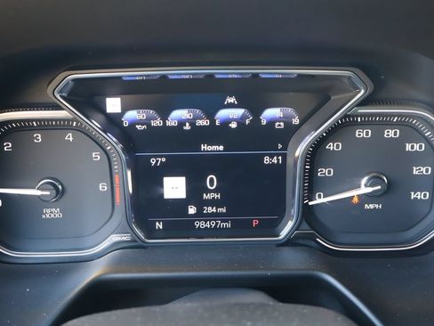 Used 2021 GMC Yukon SLT w/ SLT Premium Package RWD image 11