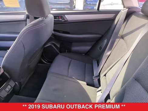 Used 2019 Subaru Outback 2.5i Premium image 32