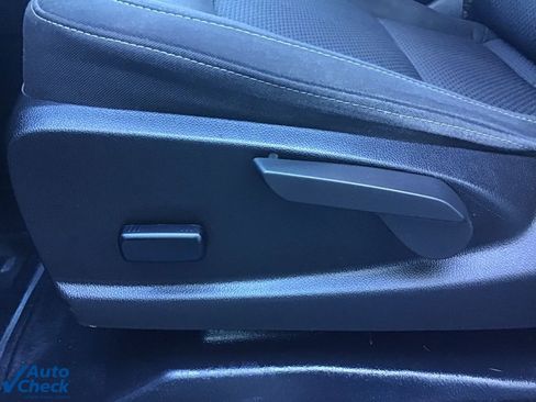 Used 2022 Chevrolet Colorado LT w/ Fleet Safety Package image 25