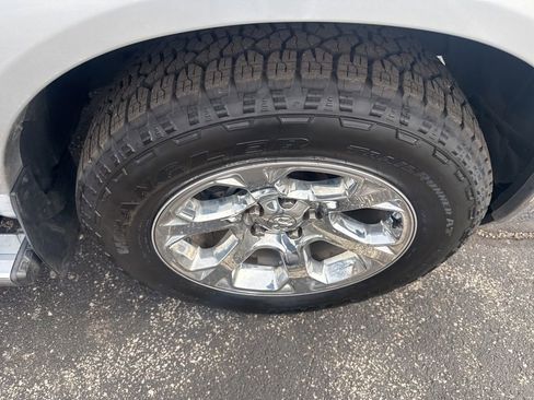 Used 2015 RAM 1500 Laramie w/ Convenience Group image 12