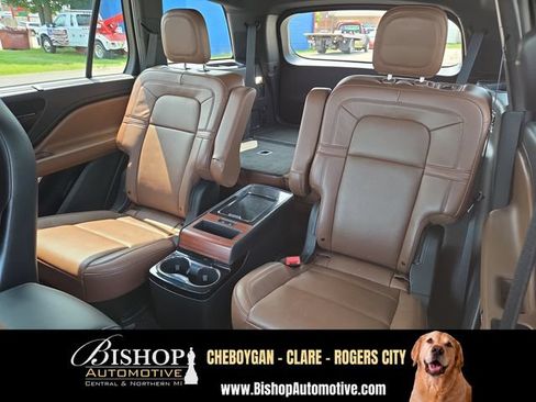 Used 2023 Lincoln Aviator Reserve w/ Equipment Group 201A AWD/4WD image 30
