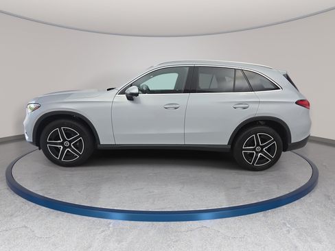 Certified 2026 Mercedes-Benz GLC 300 image 8