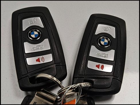 Used 2016 BMW 528i xDrive Sedan image 36