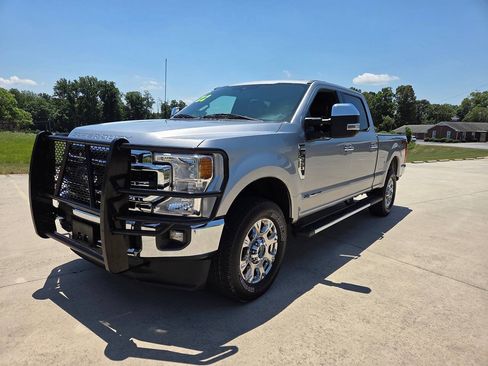 Used 2022 Ford F250 Lariat w/ Chrome Package AWD/4WD image 2