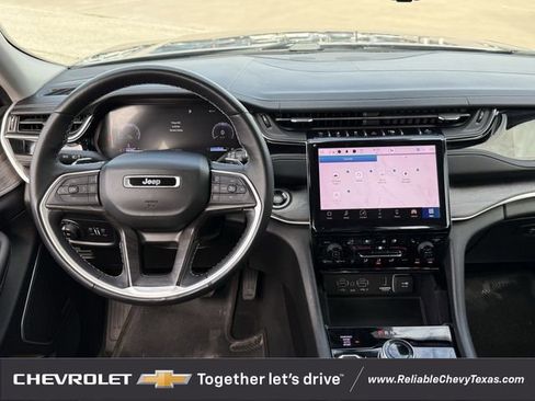 Used 2022 Jeep Grand Cherokee Limited w/ Luxury Tech Group II AWD/4WD image 12