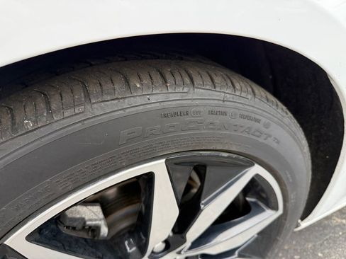 Used 2024 Chevrolet Malibu RS FWD image 25