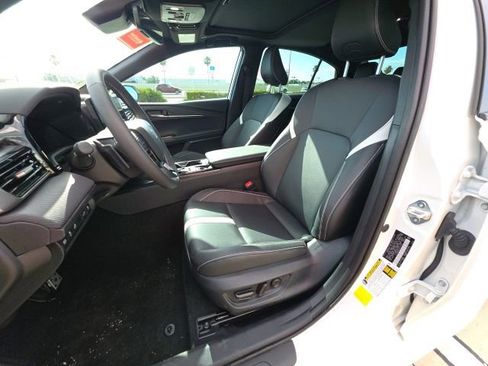 Used 2025 Toyota Camry SE w/ Multimedia Upgrade Package FWD image 13