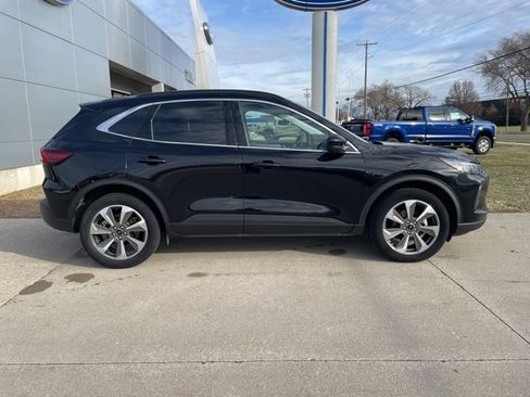 Used 2024 Ford Escape Platinum image 16