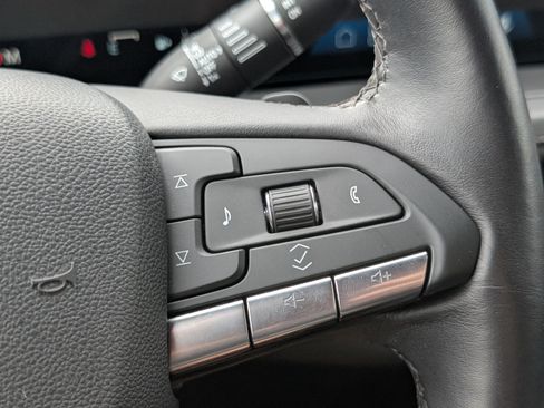 Used 2025 Cadillac XT4 Premium Luxury FWD image 22