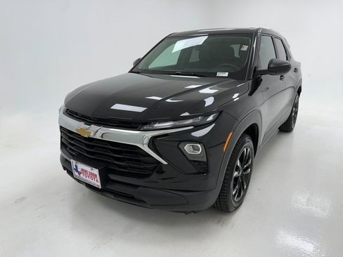Used 2024 Chevrolet TrailBlazer LS w/ LS Convenience Package image 4